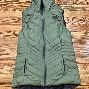 NWOT The North Face Reversible Roamer Vest Mossbud Olive Green Women’s Small